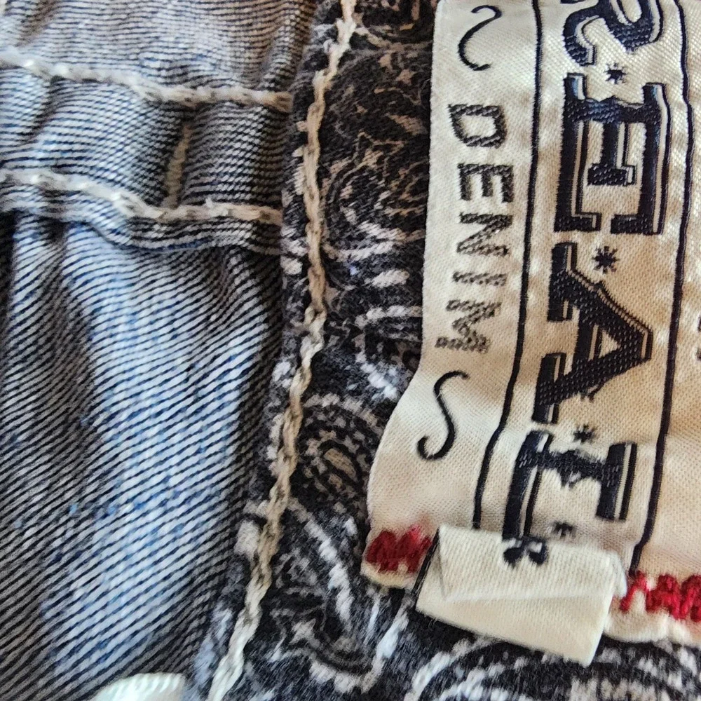 Ariat Jeans‎ Women's Size 31R x 32 REAL Denim Dresden Mid Rise Stretch Straight - Picture 8 of 10